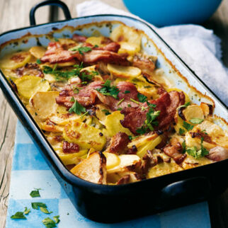 Kartoffel-Steckrüben-Topf aus dem Ofen Kartoffel-Steckrüben-Topf aus dem Ofen