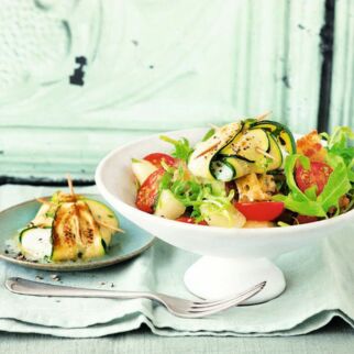 Mozzarellapäckchen mit Melonensalat Mozzarellapäckchen mit Melonensalat