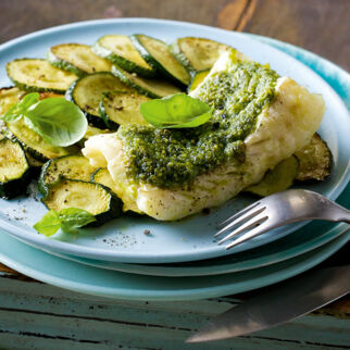 Pesto-Fisch mit Zucchini Pesto-Fisch mit Zucchini