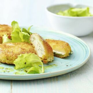 Kohlrabischnitzel mit Frischkäsefüllung Kohlrabischnitzel mit Frischkäsefüllung