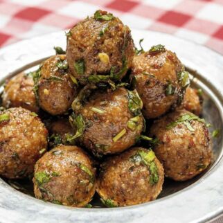 SCHARFE BULGURBÄLLCHEN SCHARFE BULGURBÄLLCHEN