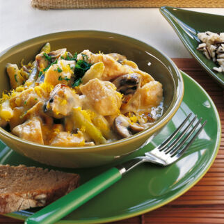 Spargelfrikassee mit Huhn Spargelfrikassee mit Huhn