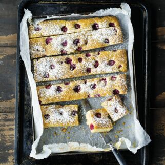 Blondies mit Himbeeren Blondies mit Himbeeren