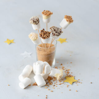 Schoko-Marshmallows am Stiel Schoko-Marshmallows am Stiel