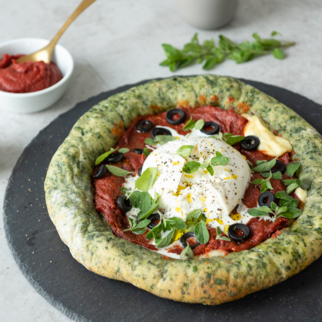 Protein Pizzateig mit Spinat und Burrata Protein Pizzateig