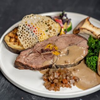 Gefüllte Rehkeulte mit Grillgemüse Gefüllte Rehkeulte mit Grillgemüse