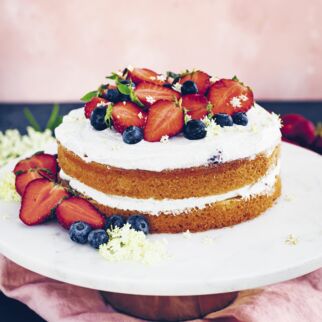 Gefüllte Biskuittorte Gefüllte Biskuittorte