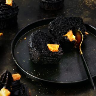 Black-Cupcakes_02 Black-Cupcakes_02