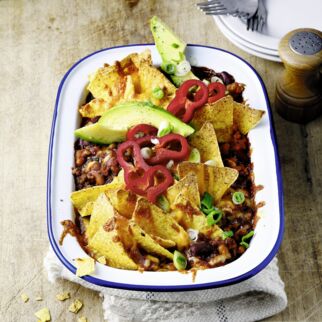 Vegetarischer Tex-Mex-Auflauf mit Nachos Vegetarischer Tex-Mex-Auflauf mit Nachos