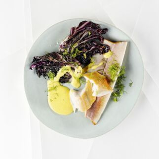 Gegrillter Radicchio
mit Mangosauce
und Räucherforelle Gegrillter Radicchio
mit Mangosauce
und Räucherforelle