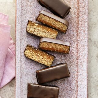 Schokoriegel mit Erdnüssen Schokoriegel mit Erdnüssen