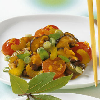 Wok-Pilze mit Sellerie Wok-Pilze mit Sellerie