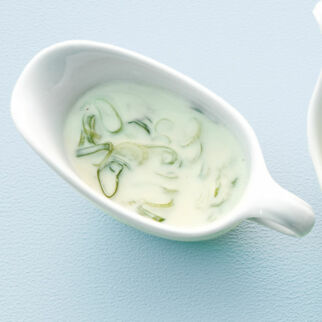 Salatdressing mit Frühlingszwiebeln Salatdressing mit Frühlingszwiebeln
