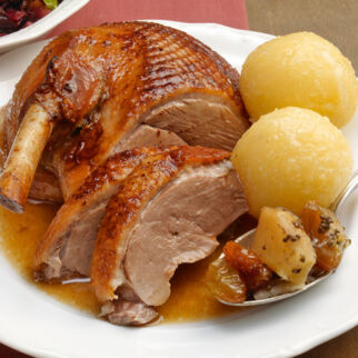 Gefüllte Gans mit Blaukraut Gefüllte Gans mit Blaukraut