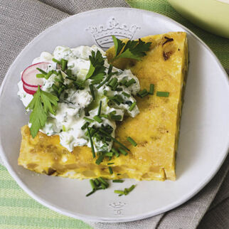 Kartoffelomelett mit Frühlingsquark Kartoffelomelett mit Frühlingsquark