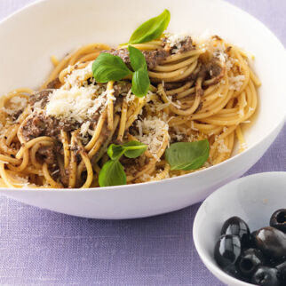 Nudeln mit Olivenpesto Nudeln mit Olivenpesto