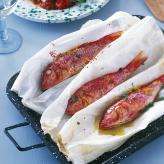 Meerbarben im Pergament Meerbarben im Pergament