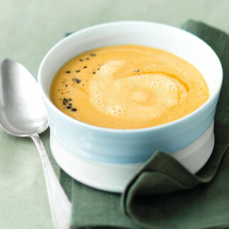 Apfel-Möhren-Süppchen mit Prosecco Apfel-Möhren-Süppchen mit Prosecco