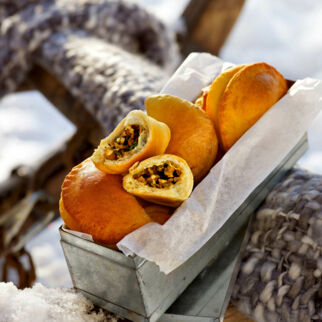 Piroggi mit Schnittlauch-Quark-Füllung Piroggi mit Schnittlauch-Quark-Füllung