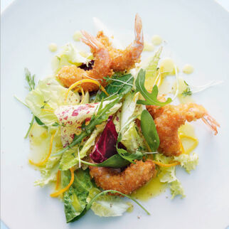 Bunter Blattsalat mit Riesengarnelen Bunter Blattsalat mit Riesengarnelen