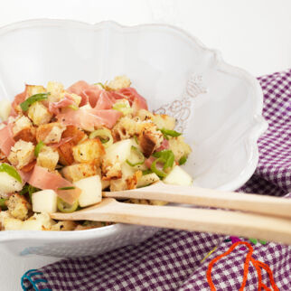 Brotsalat mit Melone Brotsalat mit Melone