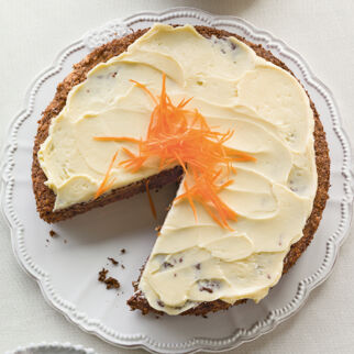 Möhrenkuchen mit Schmandhaube Möhrenkuchen mit Schmandhaube