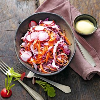 Coleslaw mit Radieschen Coleslaw mit Radieschen