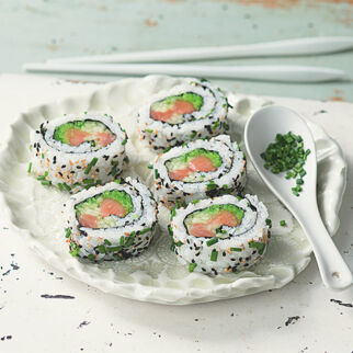 Ura-Maki mit Tobiko Ura-Maki mit Tobiko