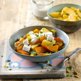 Kürbis-Kartoffel-Ragout mit Schafskäse Kürbis-Kartoffel-Ragout mit Schafskäse