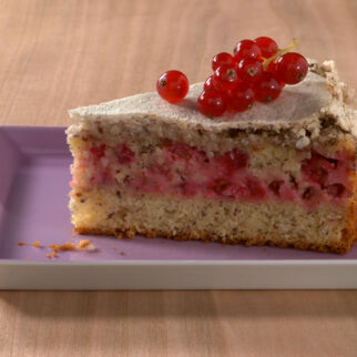 Makronen-Johannisbeerkuchen Makronen-Johannisbeerkuchen