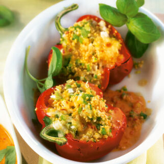 Paprikahälften mit Hirsefüllung Paprikahälften mit Hirsefüllung