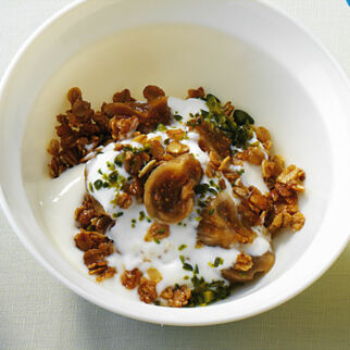 Feigenkompott mit gerösteten Flocken Feigenkompott mit gerösteten Flocken