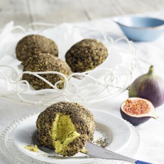 Gereifter Pfeffer-Mandel-Käse Gereifter Pfeffer-Mandel-Käse