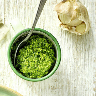 Bärlauchpesto mit Mandeln Bärlauchpesto mit Mandeln