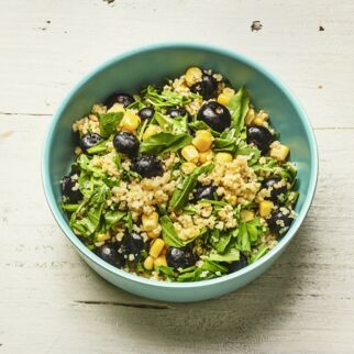 Bulgursalat mit Heidelbeeren Bulgursalat mit Heidelbeeren