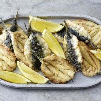Hamsi Tava - Frittierte Sardellen Hamsi Tava - Frittierte Sardellen