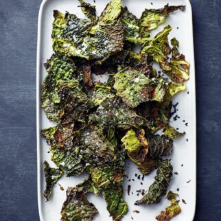 Gebackene Wirsing-Sesam-Chips Gebackene Wirsing-Sesam-Chips