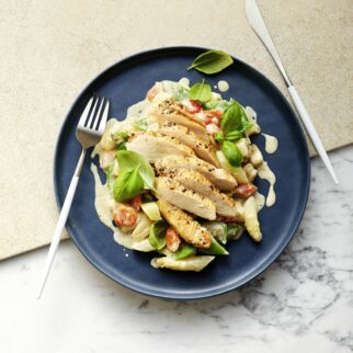 Pfeffer-Hähnchen mit Frühlingsgemüse Pfeffer-Hähnchen mit Frühlingsgemüse