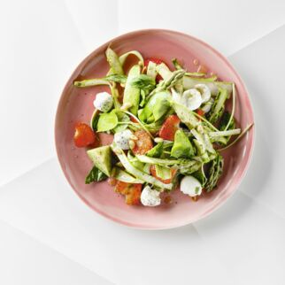 Caprese mit Spargel
und Erdbeeren Caprese mit Spargel
und Erdbeeren