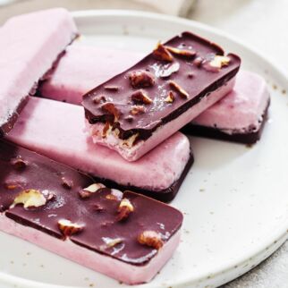 Erdbeer-Eisriegel
im Schokokleid Erdbeer-Eisriegel
im Schokokleid