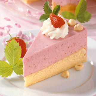 Erdbeer-Sahne-Torte Erdbeer-Sahne-Torte