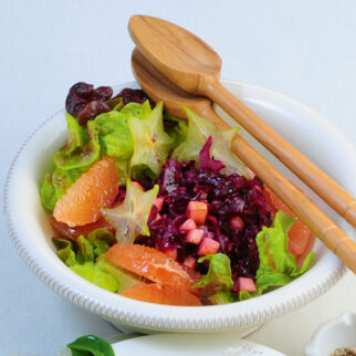 Rotkohl-Apfel-Salat mit Grapefruit Rotkohl-Apfel-Salat mit Grapefruit