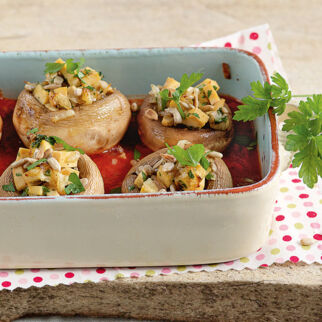 Riesenchampignons mit Tofufüllung Riesenchampignons mit Tofufüllung