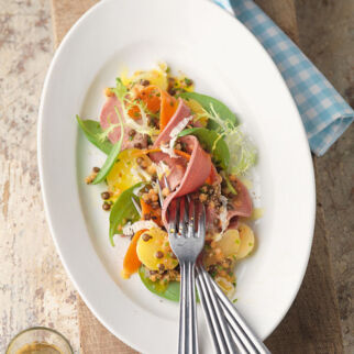 Salat von der Kalbszunge mit Linsen und frischem Kren Salat von der Kalbszunge mit Linsen und frischem Kren