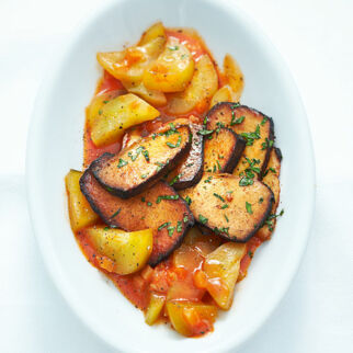 Gurkengemüse mit Räuchertofu Gurkengemüse mit Räuchertofu