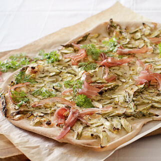 Spargel-Flammkuchen Spargel-Flammkuchen