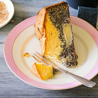 Zweifarbiger Mohnkuchen Zweifarbiger Mohnkuchen