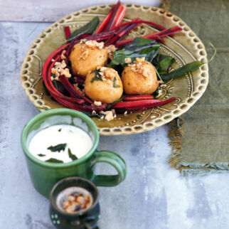 Walnussklöße mit Gorgonzolasauce Walnussklöße mit Gorgonzolasauce