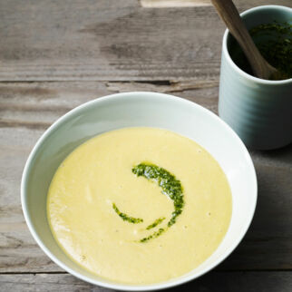Süßkartoffelsuppe mit Korianderpesto Süßkartoffelsuppe mit Korianderpesto