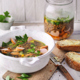 Linsensuppe mit Würstchen Linsensuppe mit Würstchen